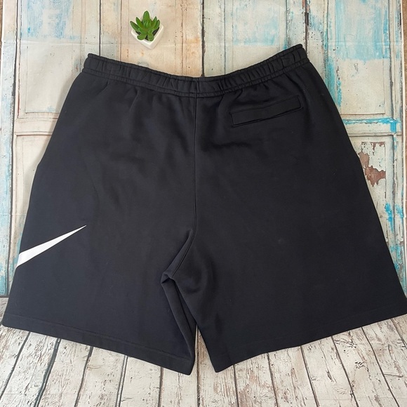 NWT Nike black athletic shorts - Picture 2 of 4